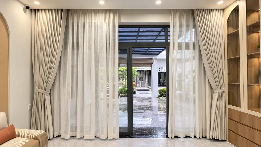 Mẫu rèm cửa phòng khách đẹp được yêu thích nhất 2